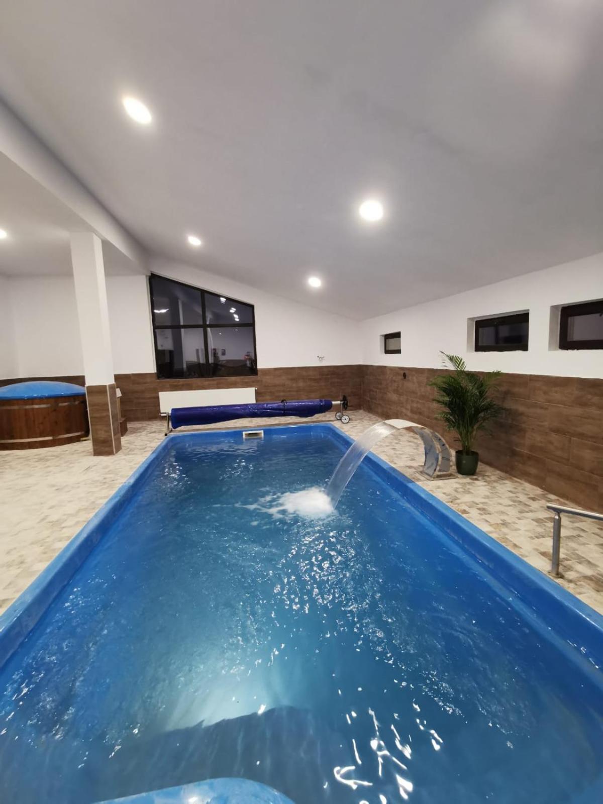 Cerbul Chalet Accommodation & Wellness Râșnov Zewnętrze zdjęcie