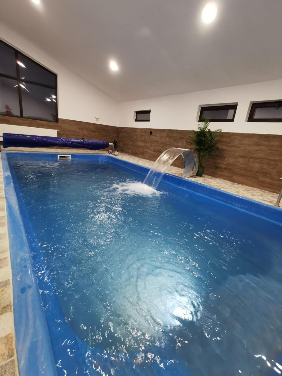 Cerbul Chalet Accommodation & Wellness Râșnov Zewnętrze zdjęcie
