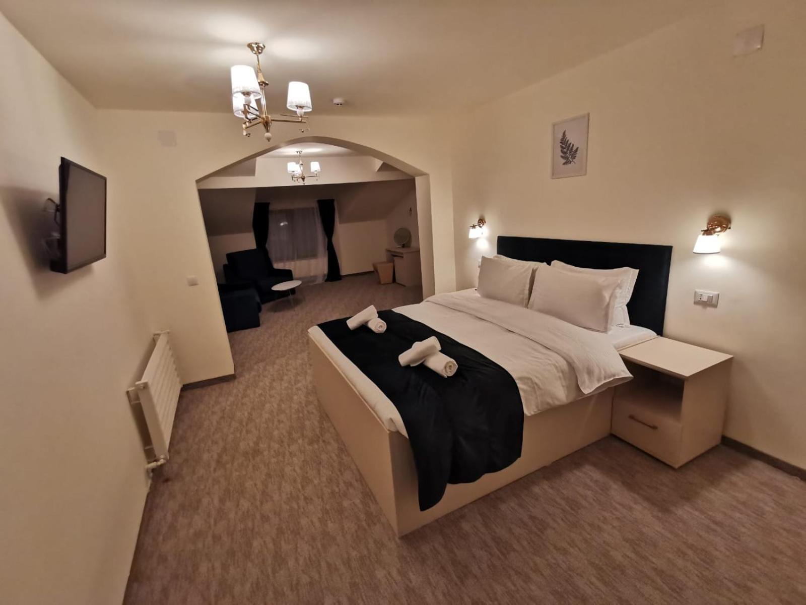 Cerbul Chalet Accommodation & Wellness Râșnov Zewnętrze zdjęcie