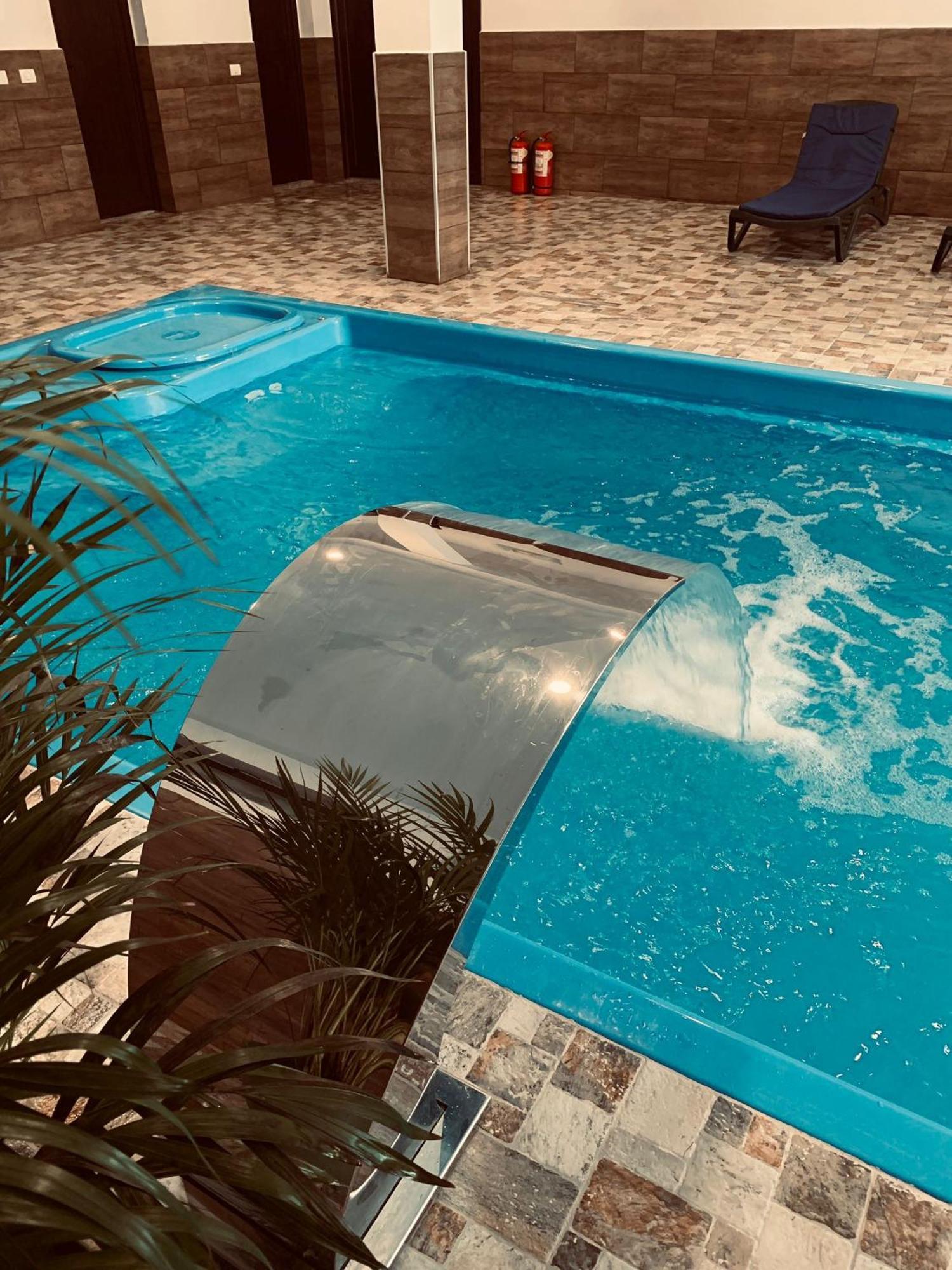 Cerbul Chalet Accommodation & Wellness Râșnov Zewnętrze zdjęcie